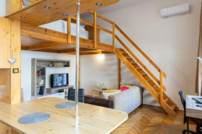 Heart 10 (40 m2 studio with free parking in court)